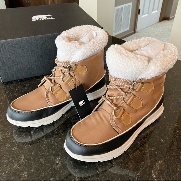 New Sorel Women's Explorer Carnival Boot, Short Winter Boots Faux Fur Short Boot - Picture 8 of 16